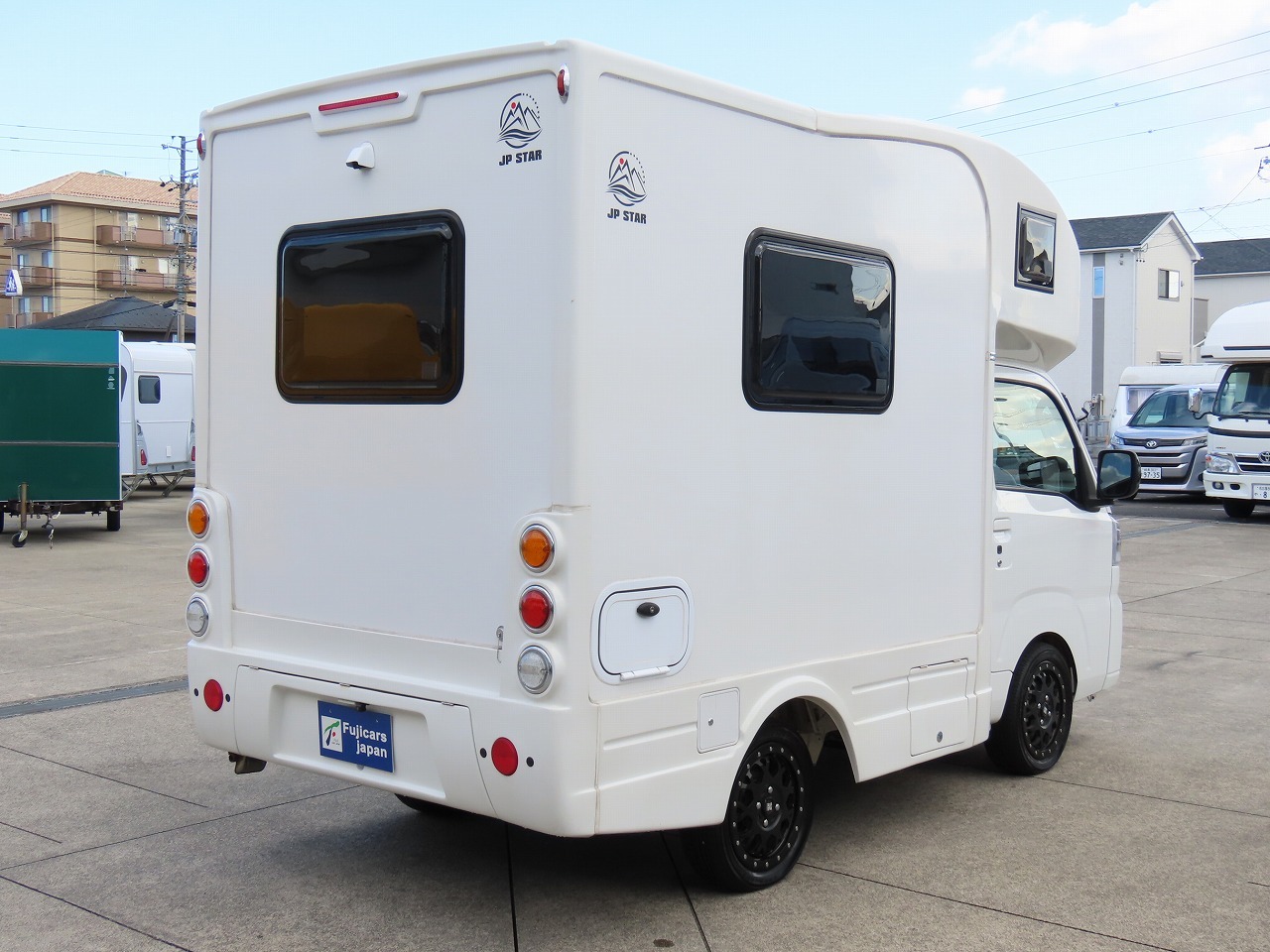 キャンピングカー軽キャンパー