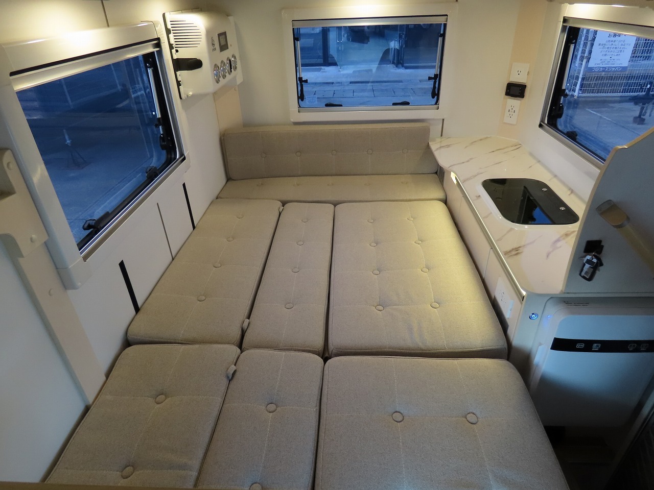 キャンピングカー軽キャンパー