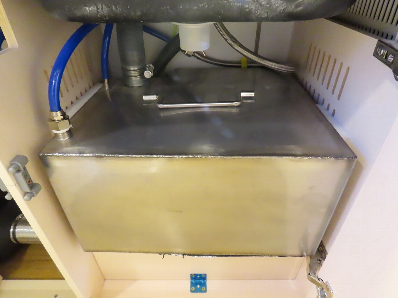 キャンピングカー軽キャンパー