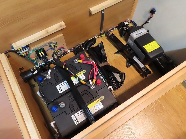 キャンピングカーキャブコン