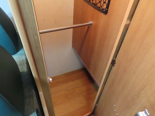 キャンピングカーキャブコン