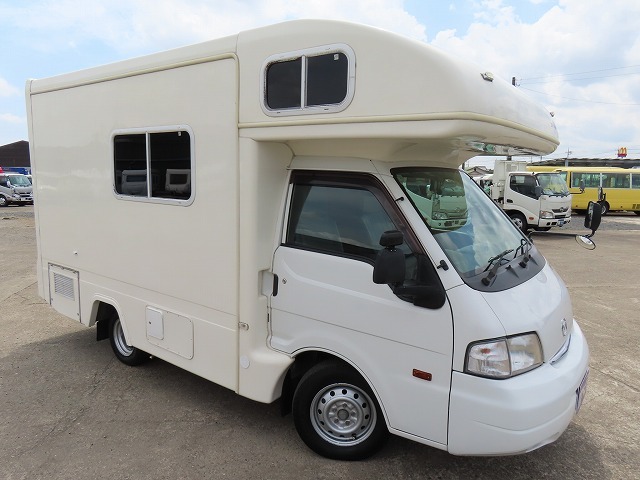 キャンピングカーキャブコン