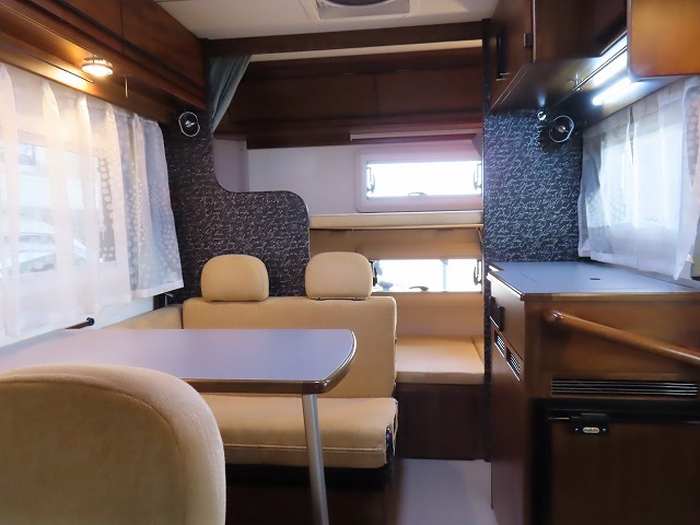 キャンピングカーキャブコン