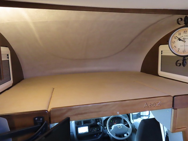 キャンピングカーキャブコン