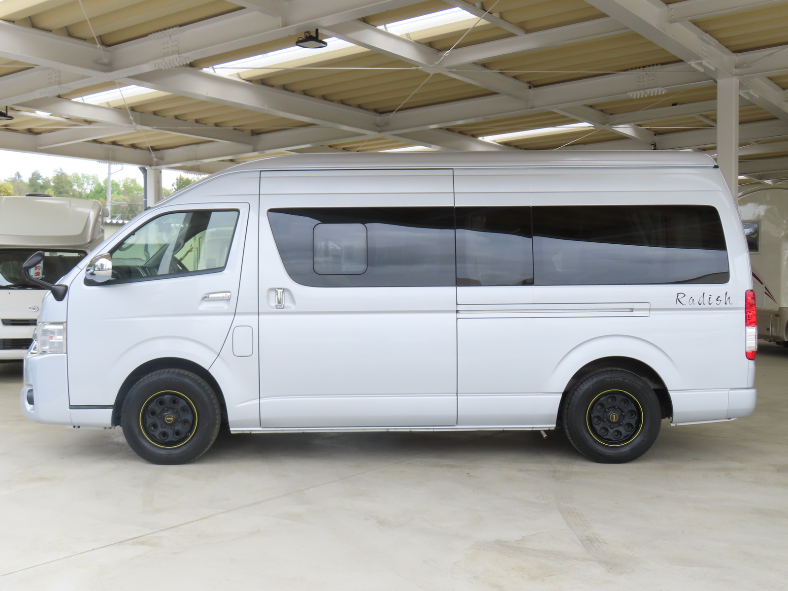 キャンピングカーバンコン