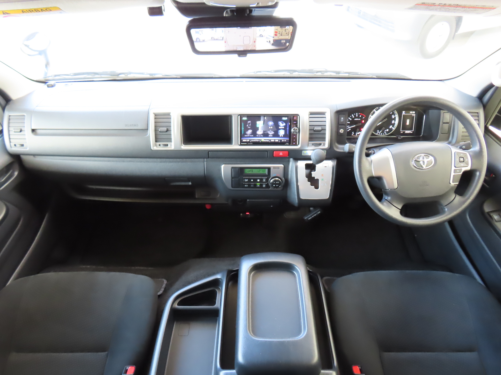 キャンピングカーバンコン