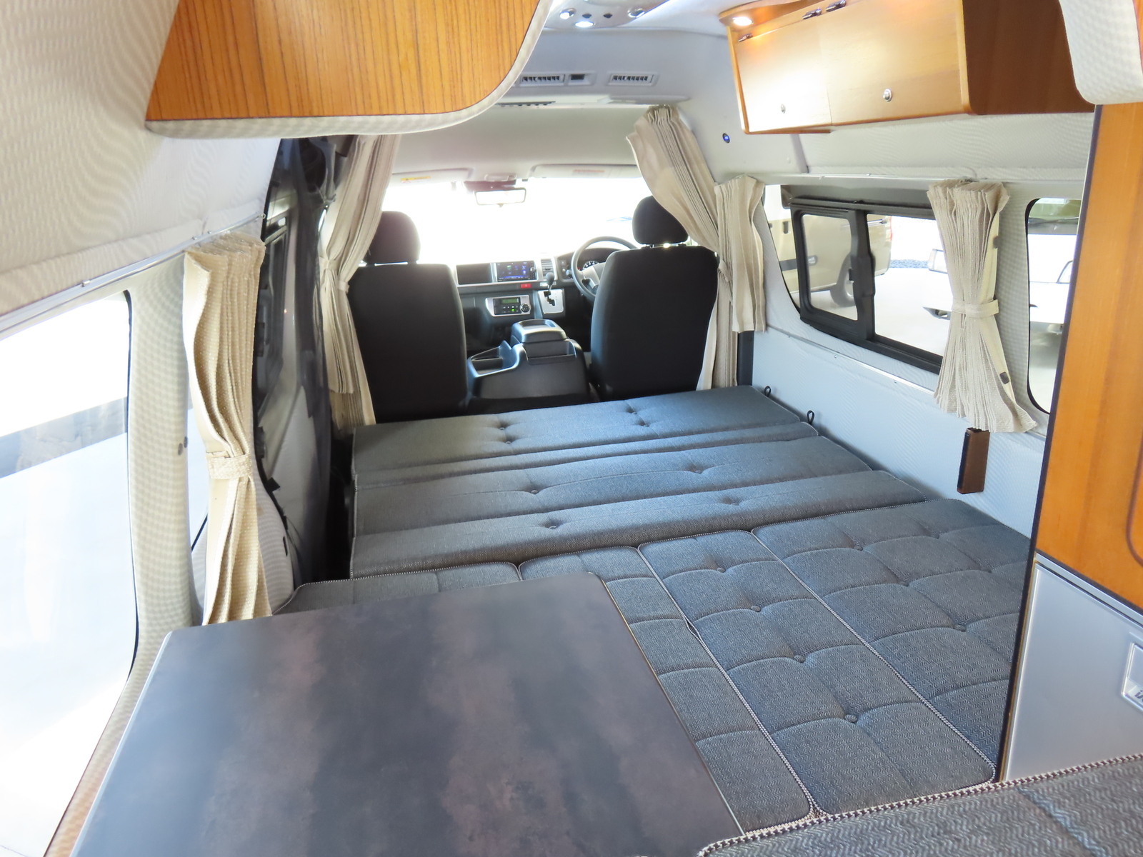 キャンピングカーバンコン