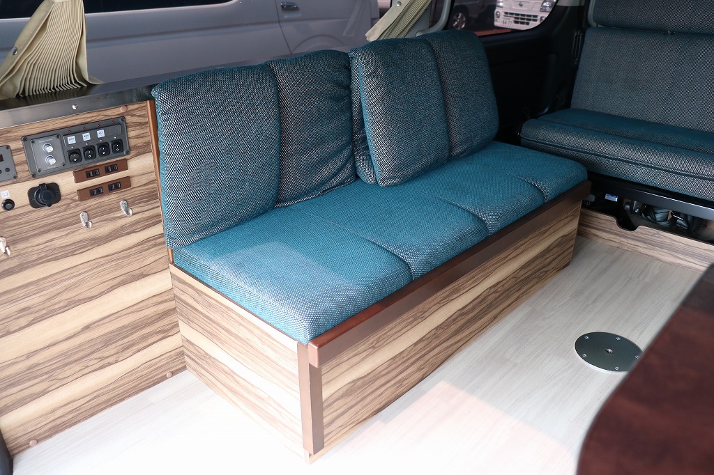 キャンピングカーバンコン