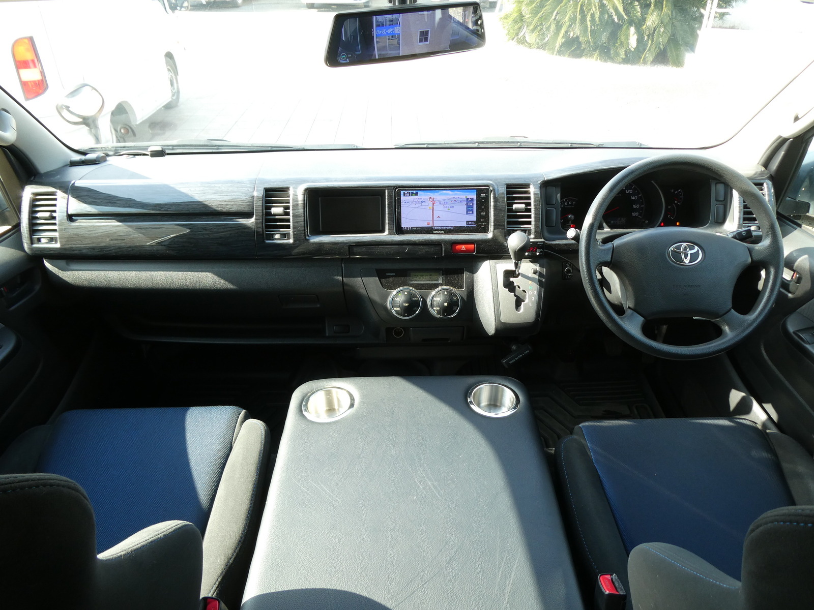 キャンピングカーバンコン