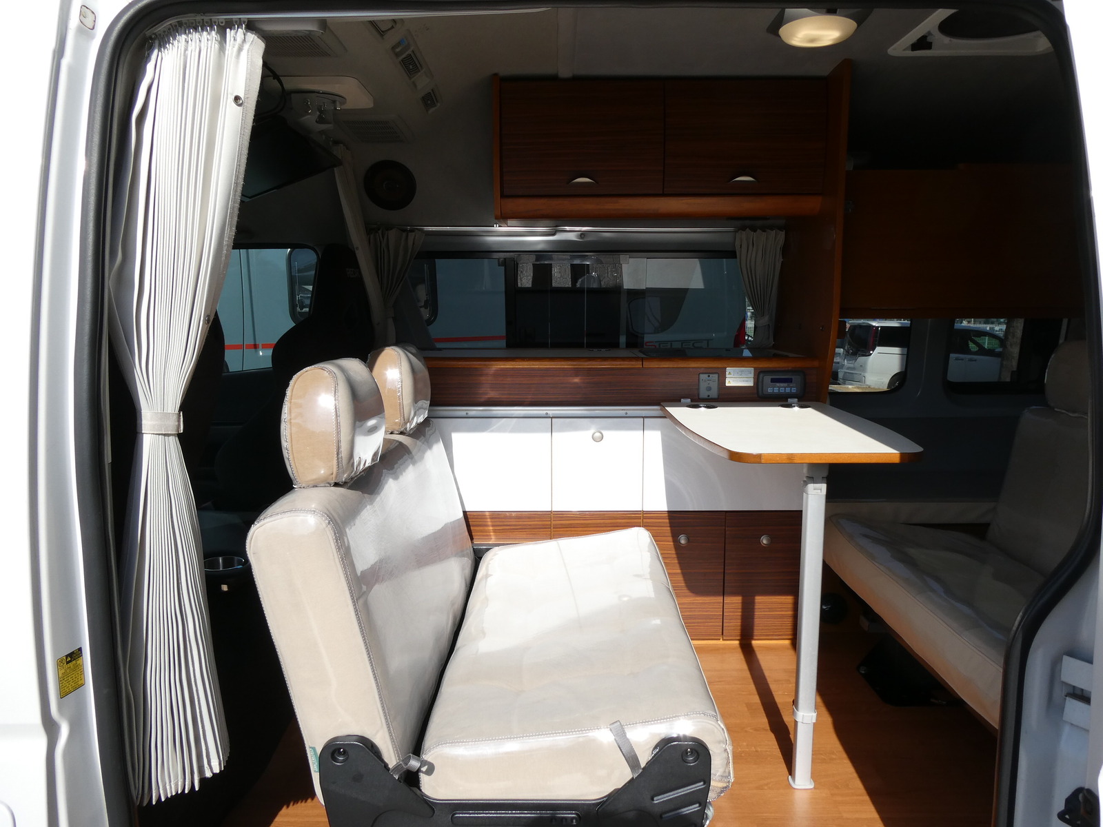 キャンピングカーバンコン