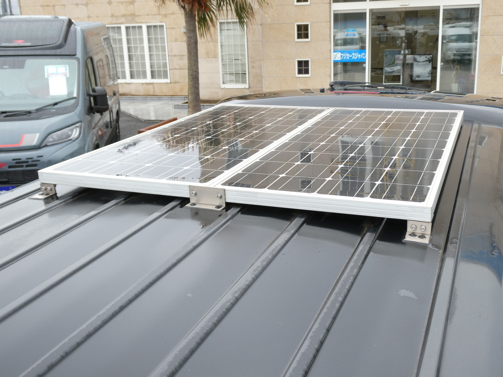 キャンピングカーバンコン