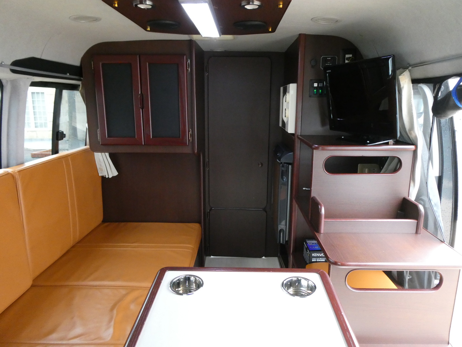 キャンピングカーバンコン