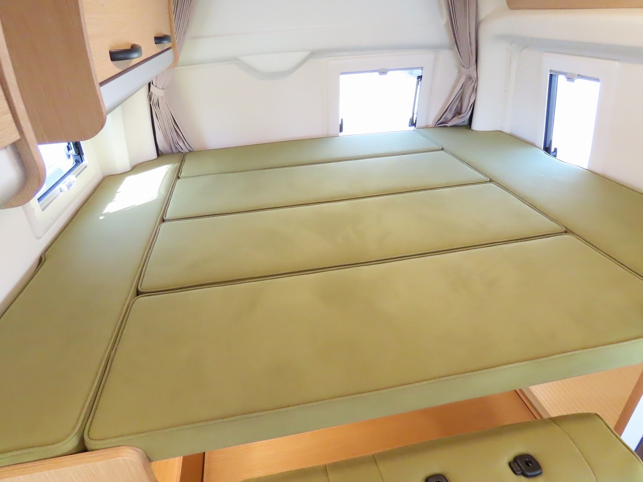 キャンピングカーバンコン