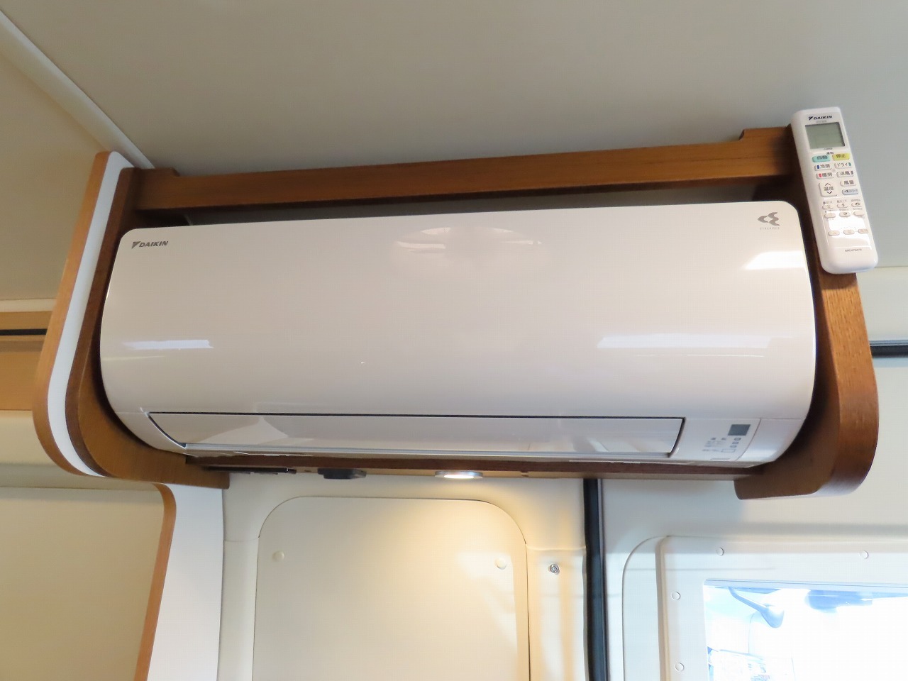 キャンピングカーバンコン