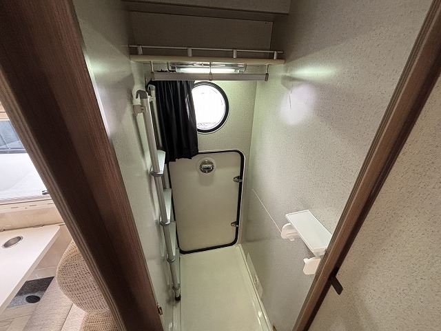 キャンピングカーキャブコン
