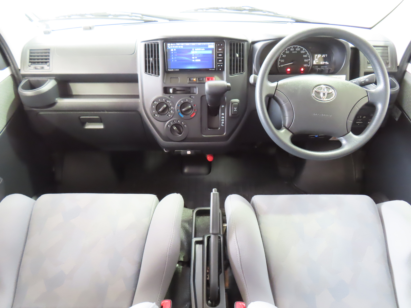 キャンピングカーバンコン