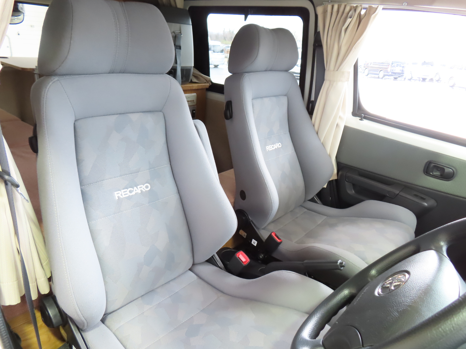 キャンピングカーバンコン