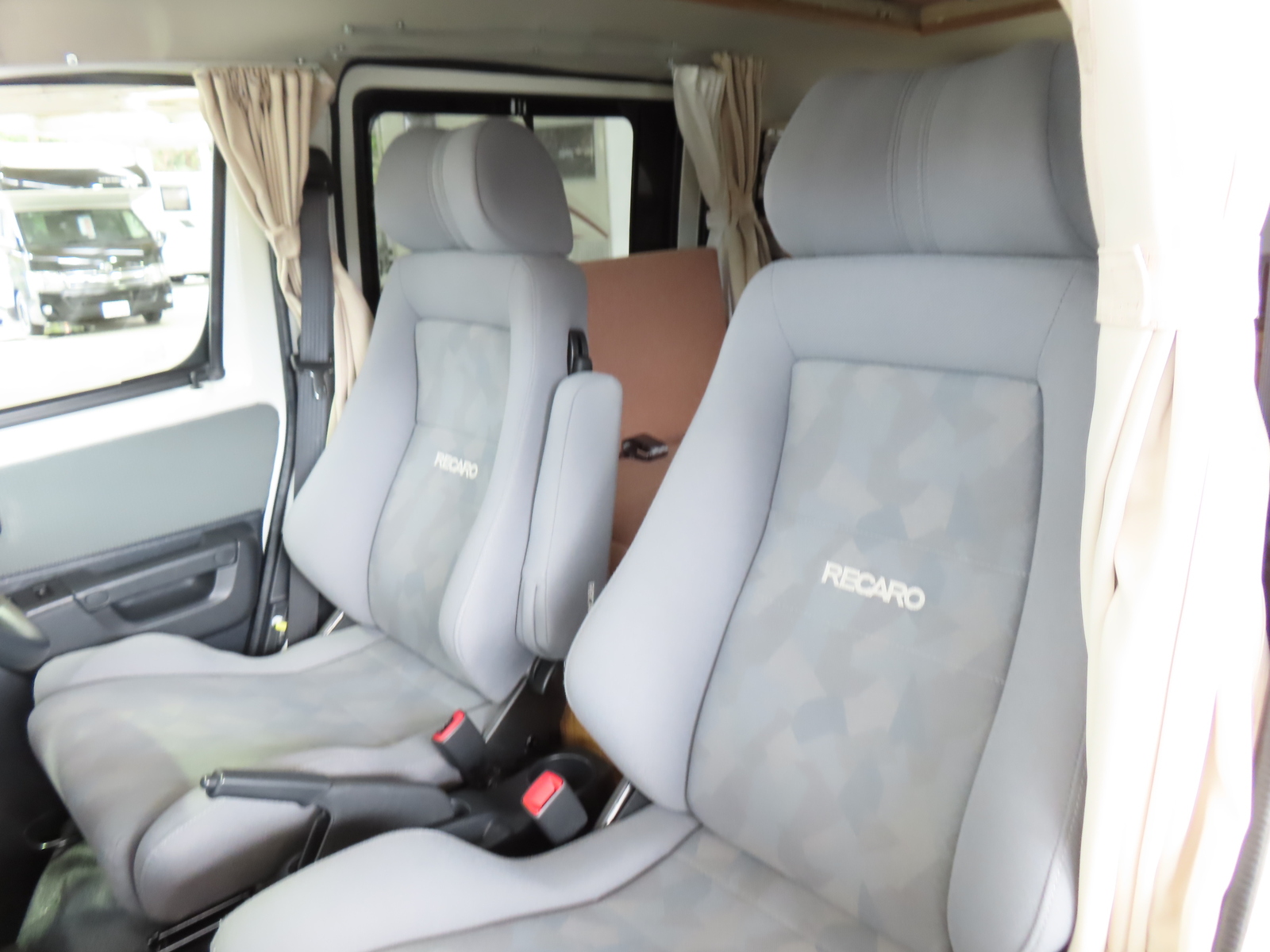 キャンピングカーバンコン