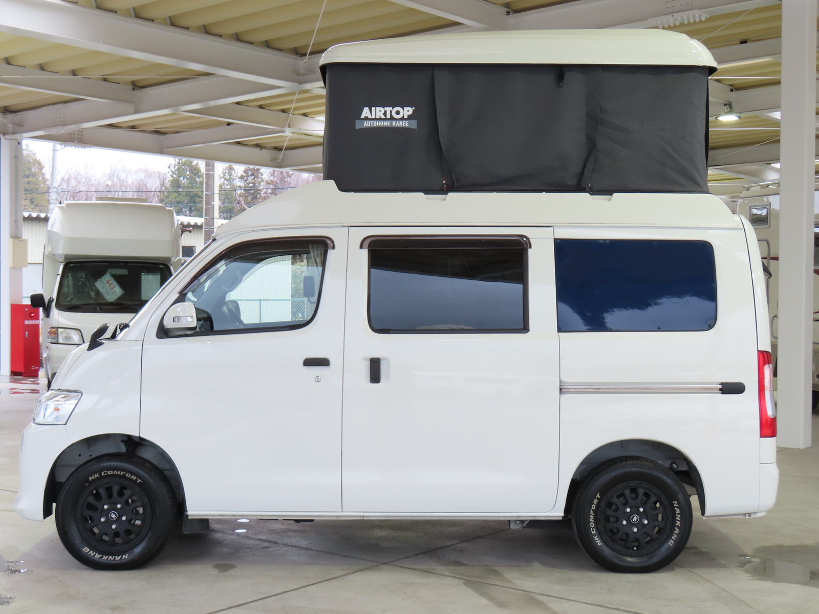 キャンピングカーバンコン