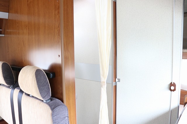 キャンピングカーキャブコン