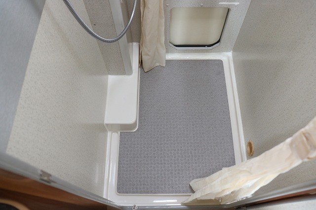 キャンピングカーキャブコン