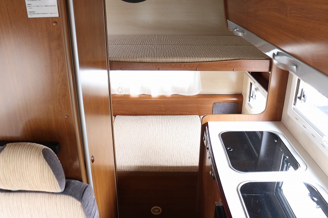 キャンピングカーキャブコン