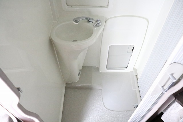 キャンピングカーキャブコン