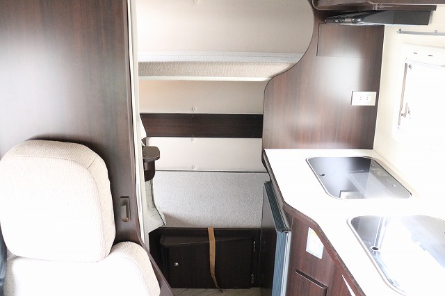 キャンピングカーキャブコン