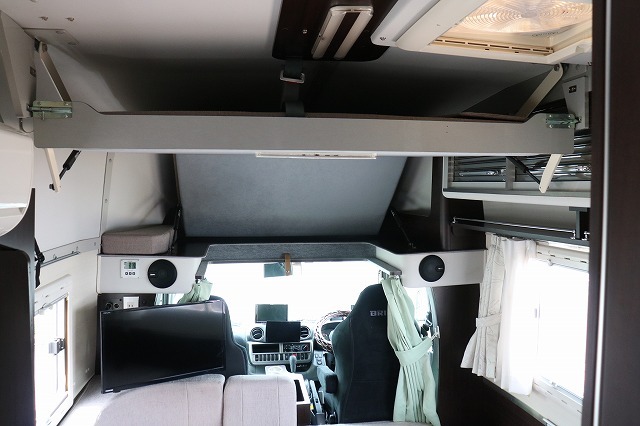 キャンピングカーキャブコン