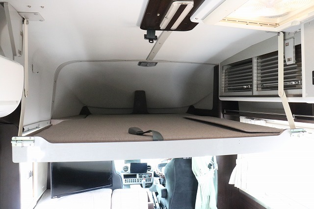 キャンピングカーキャブコン