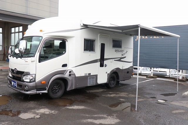 キャンピングカーキャブコン
