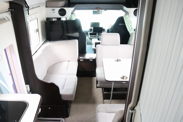 キャンピングカーキャブコン