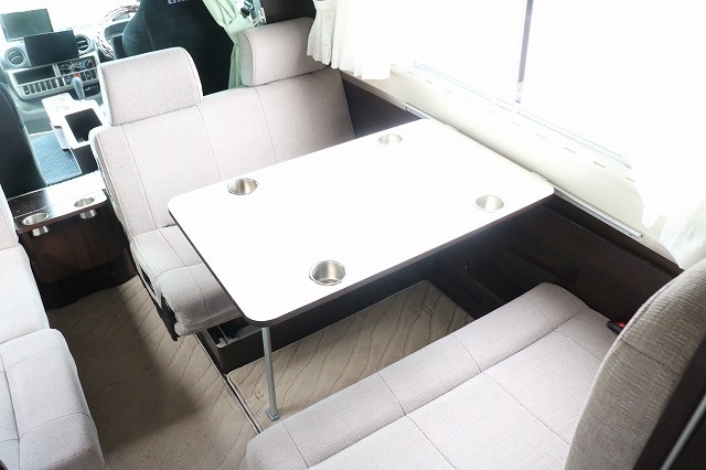 キャンピングカーキャブコン