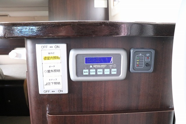 キャンピングカーキャブコン