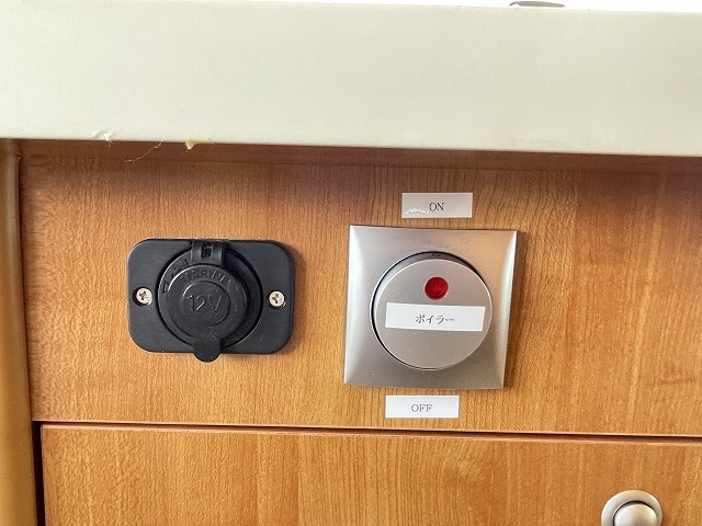 キャンピングカーキャブコン