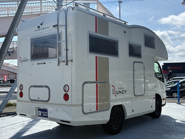 キャンピングカーキャブコン