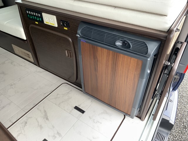 キャンピングカーバンコン
