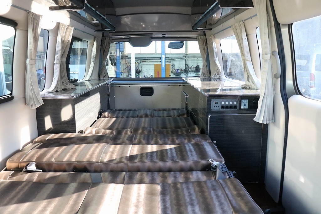 キャンピングカーバンコン