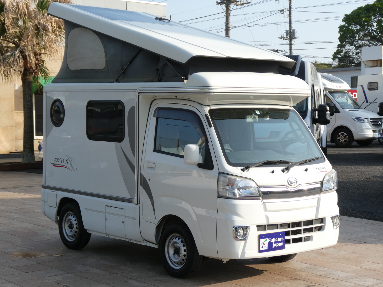 キャンピングカー軽キャンパー