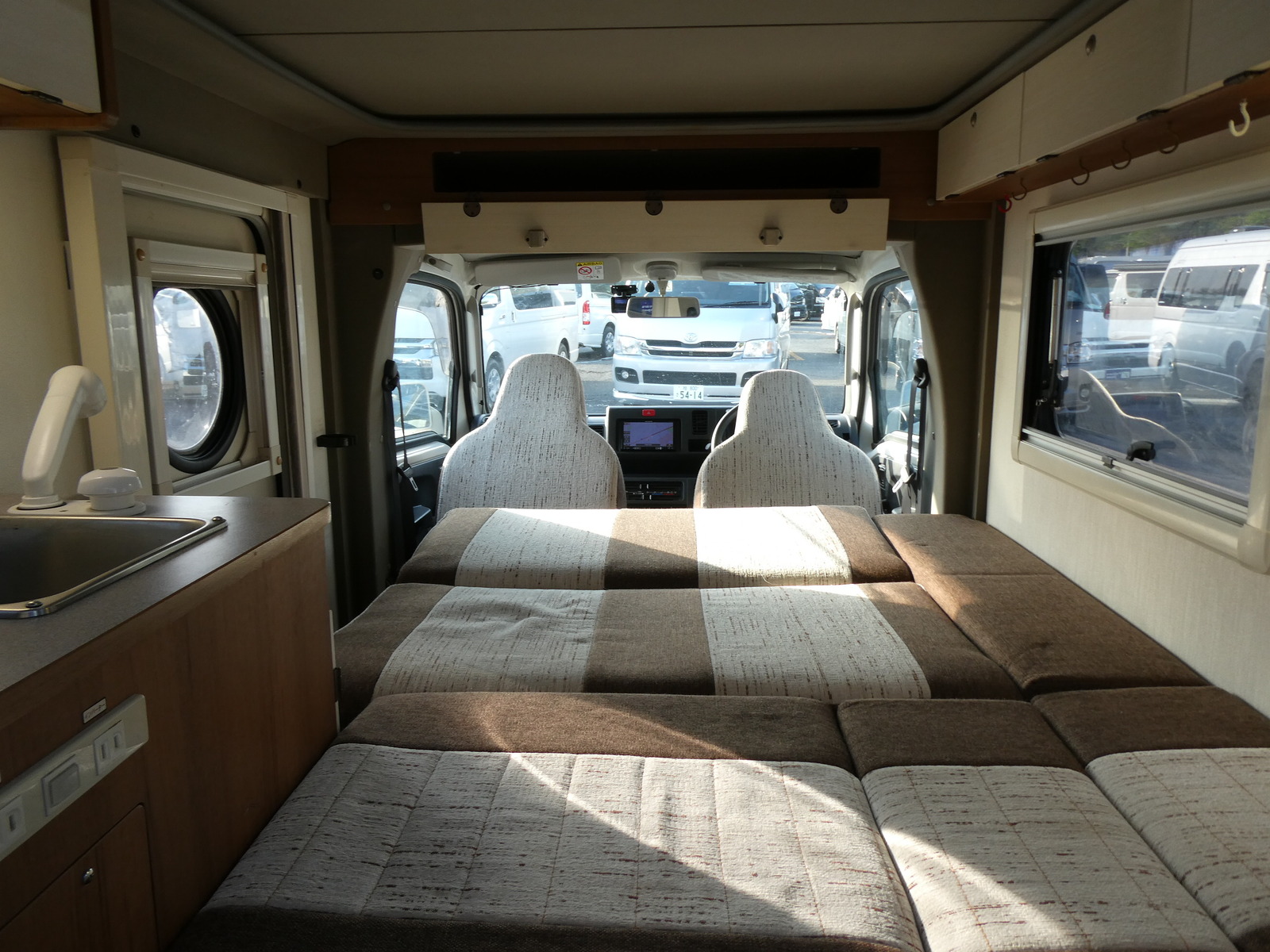 キャンピングカー軽キャンパー