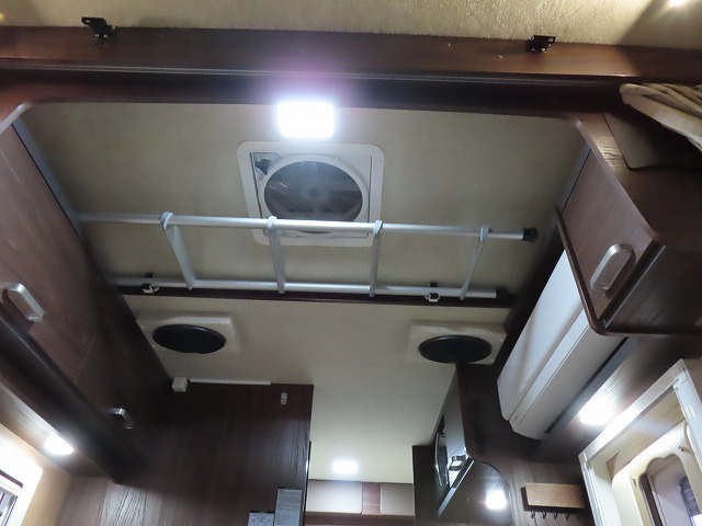 キャンピングカーキャブコン