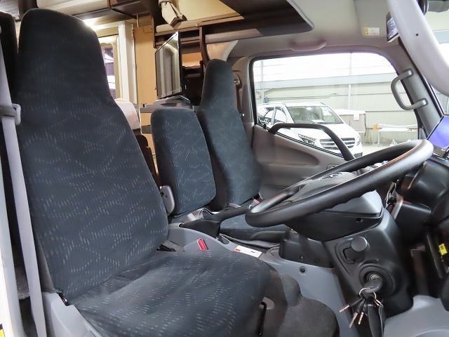 キャンピングカーキャブコン