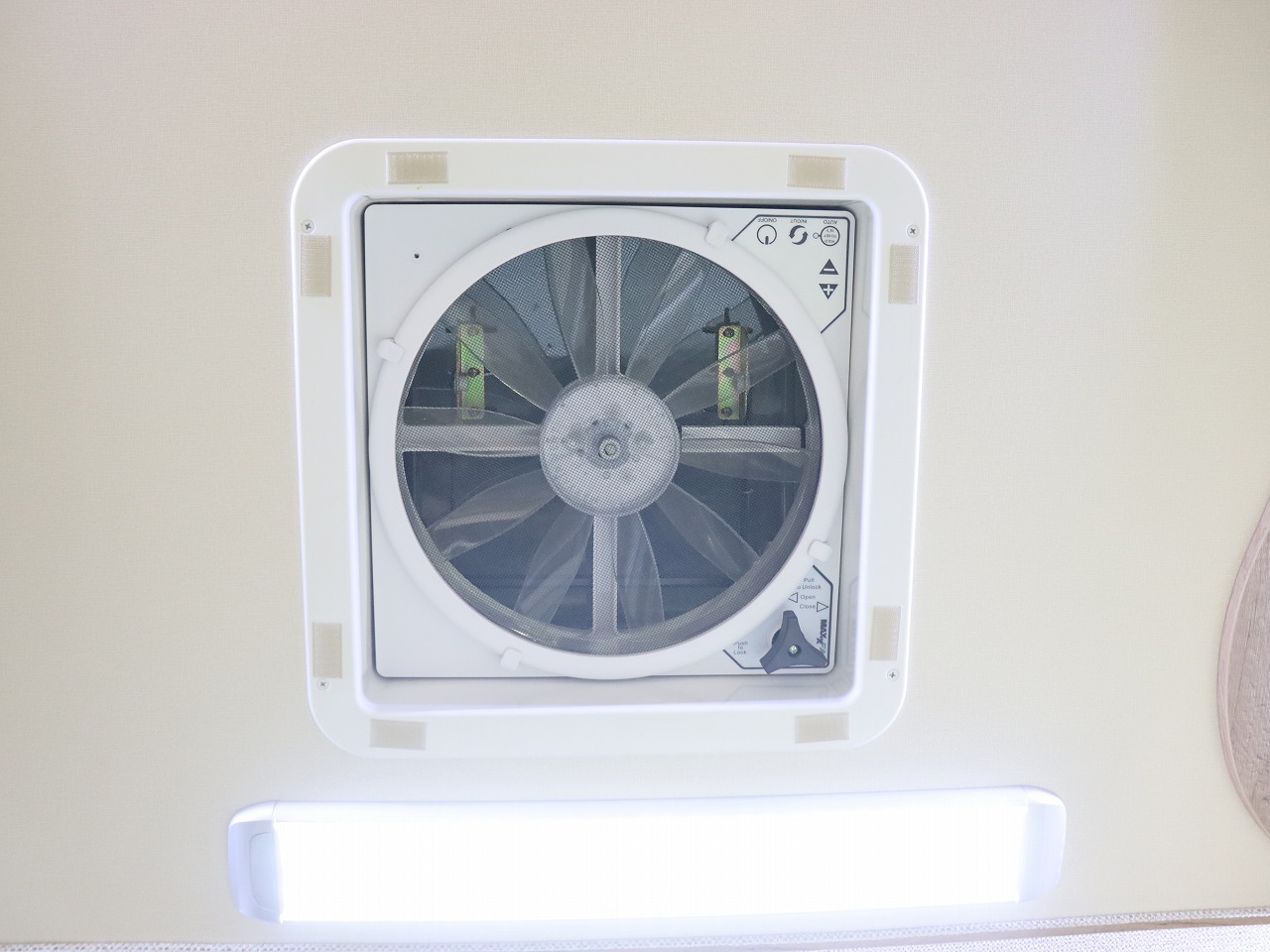 キャンピングカーキャブコン