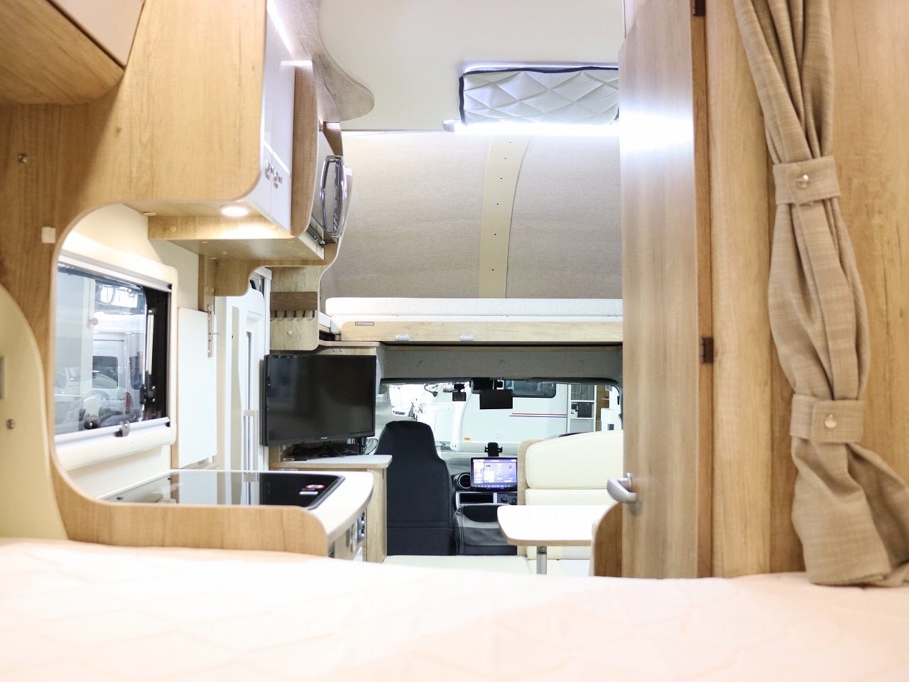 キャンピングカーキャブコン