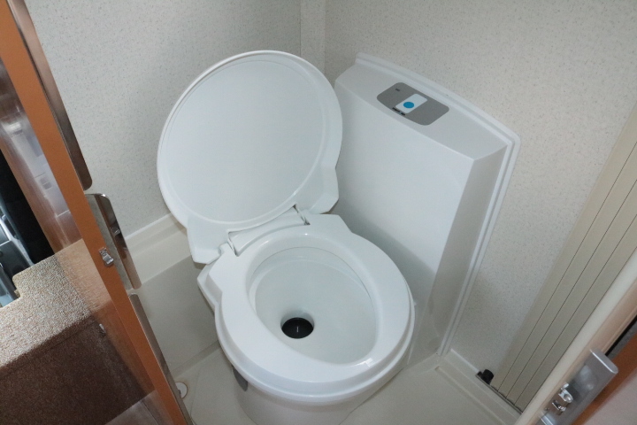 キャンピングカーキャブコン