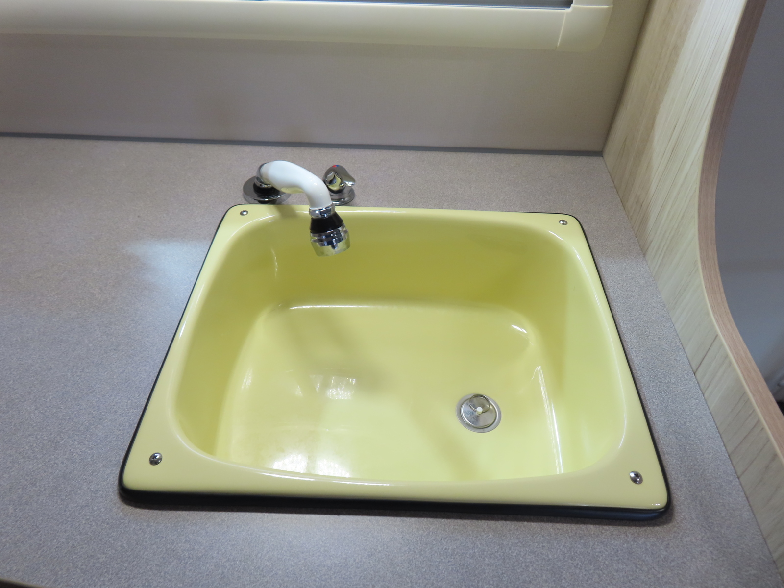 キャンピングカーキャブコン