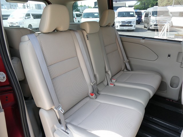 日産セレナ