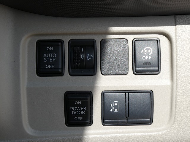 日産セレナ