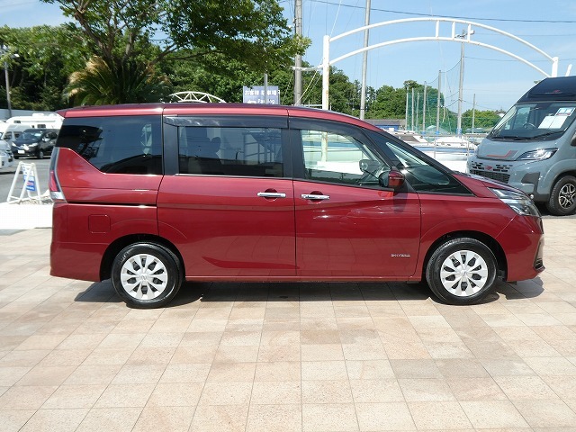 日産セレナ