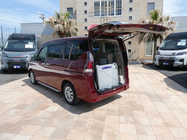 日産セレナ